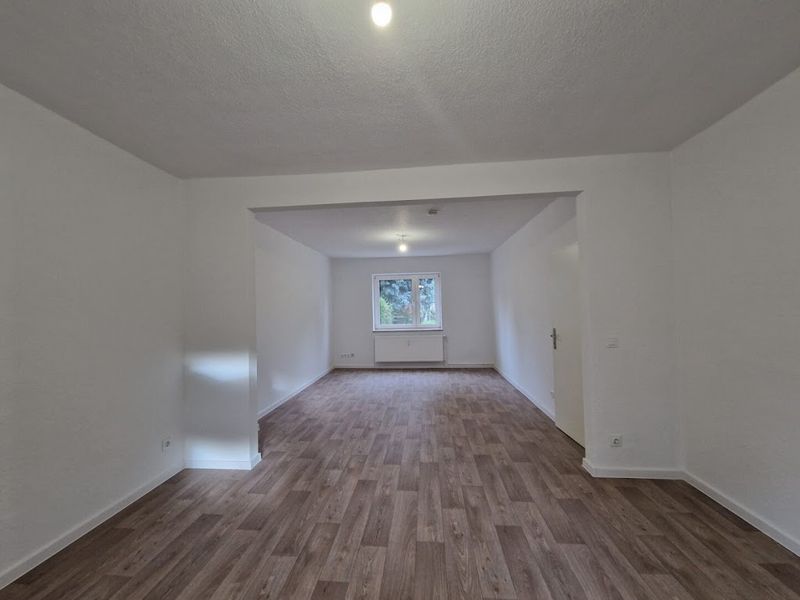 Weihnachten im neuen Haus?***Frisch renoviertes Reihenhaus mit 3 Zimmern in ruhiger Lage!